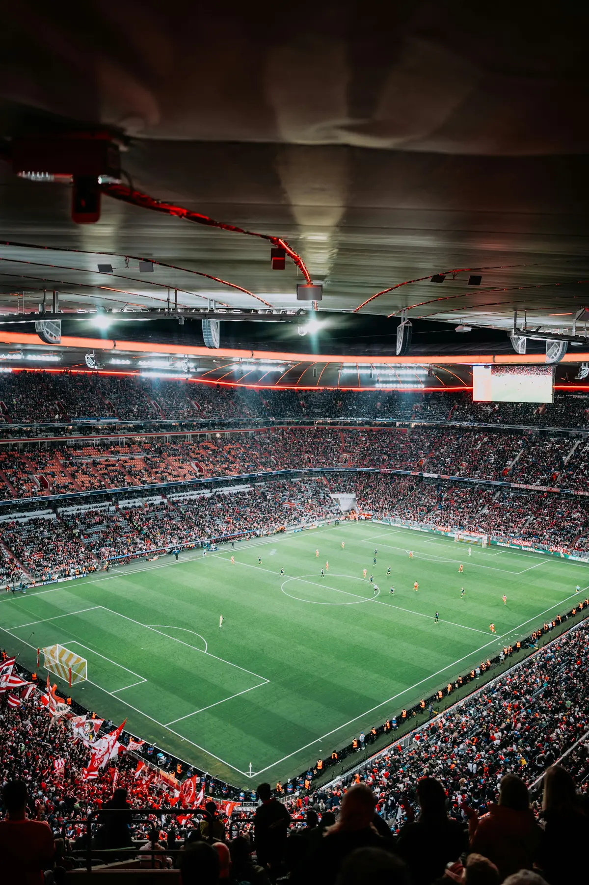 体育场内万人空巷的壮观观赛场景